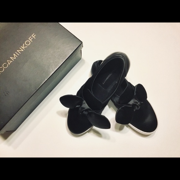 Rebecca Minkoff Stacey Bow Sneakers Black - Picture 3 of 8